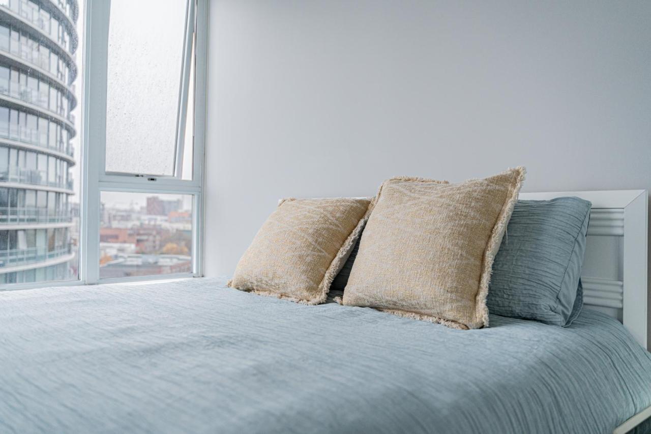 Amazing Views ! Leather Furniture ! Cozy Condo! Vancouver Exterior foto