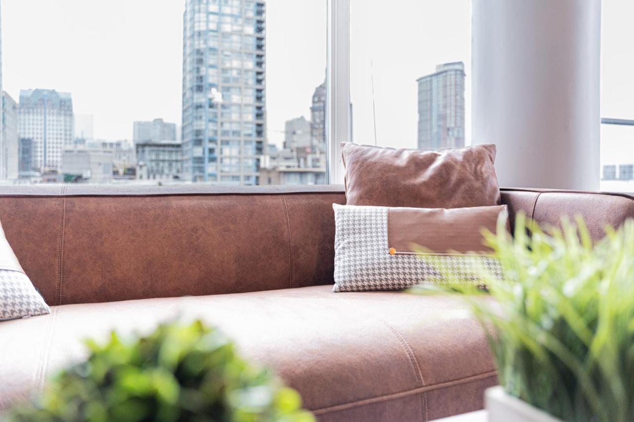 Amazing Views ! Leather Furniture ! Cozy Condo! Vancouver Exterior foto