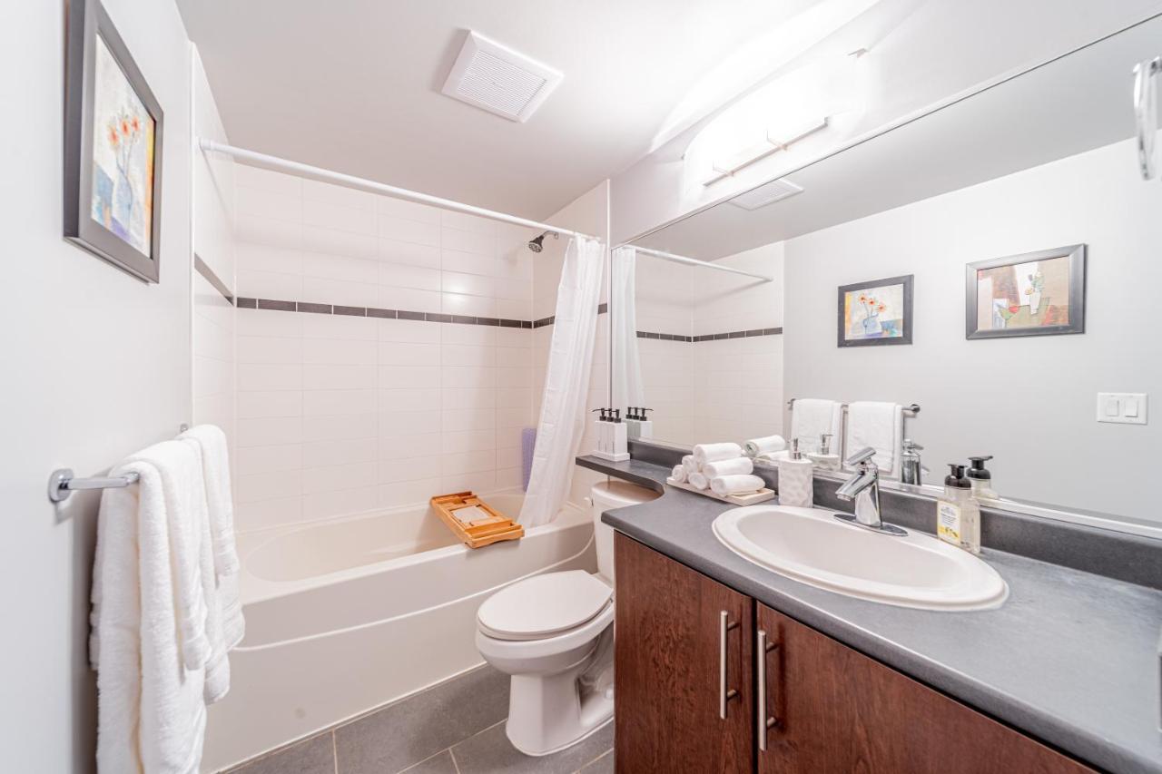 Amazing Views ! Leather Furniture ! Cozy Condo! Vancouver Exterior foto