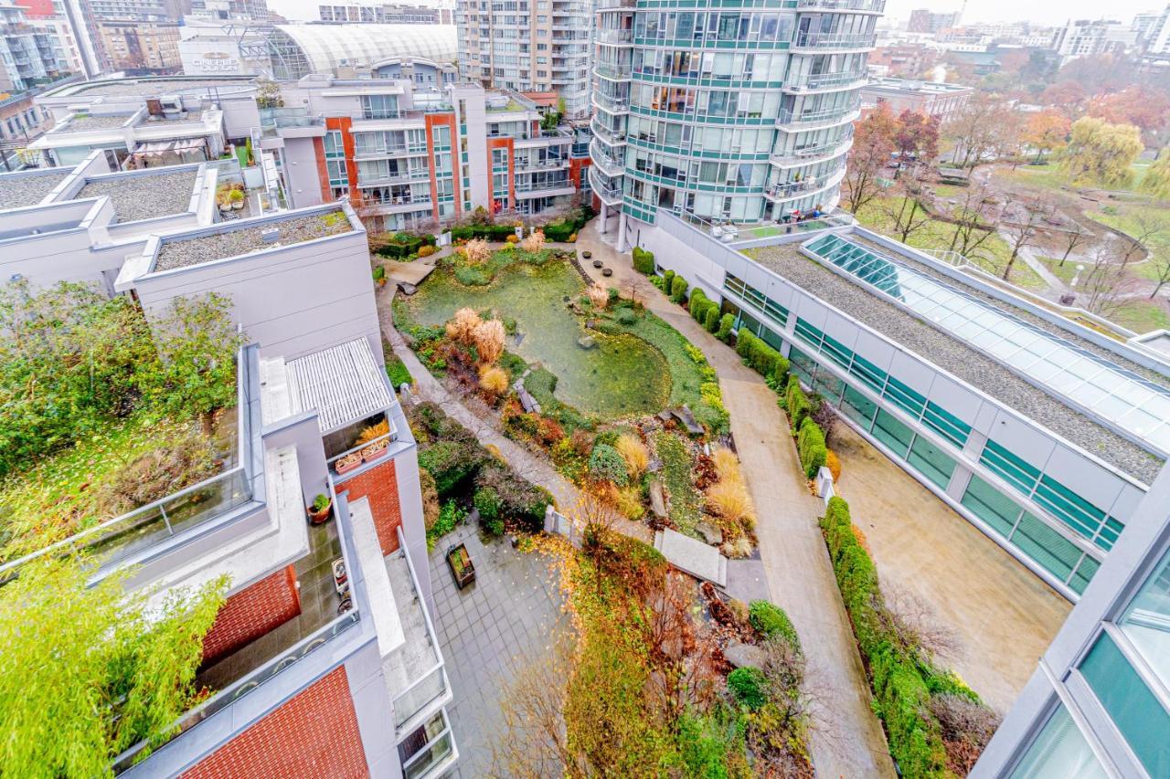 Amazing Views ! Leather Furniture ! Cozy Condo! Vancouver Exterior foto