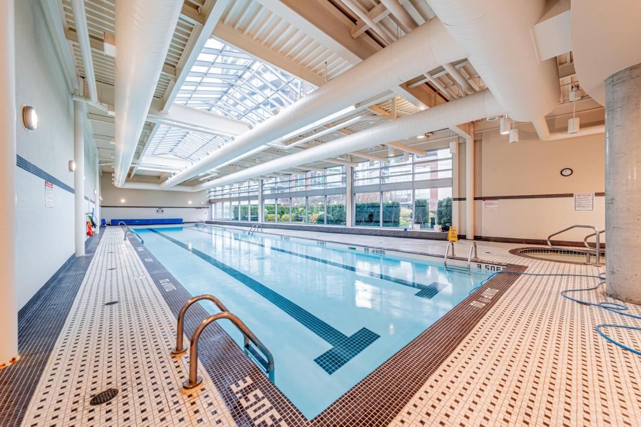 Amazing Views ! Leather Furniture ! Cozy Condo! Vancouver Exterior foto